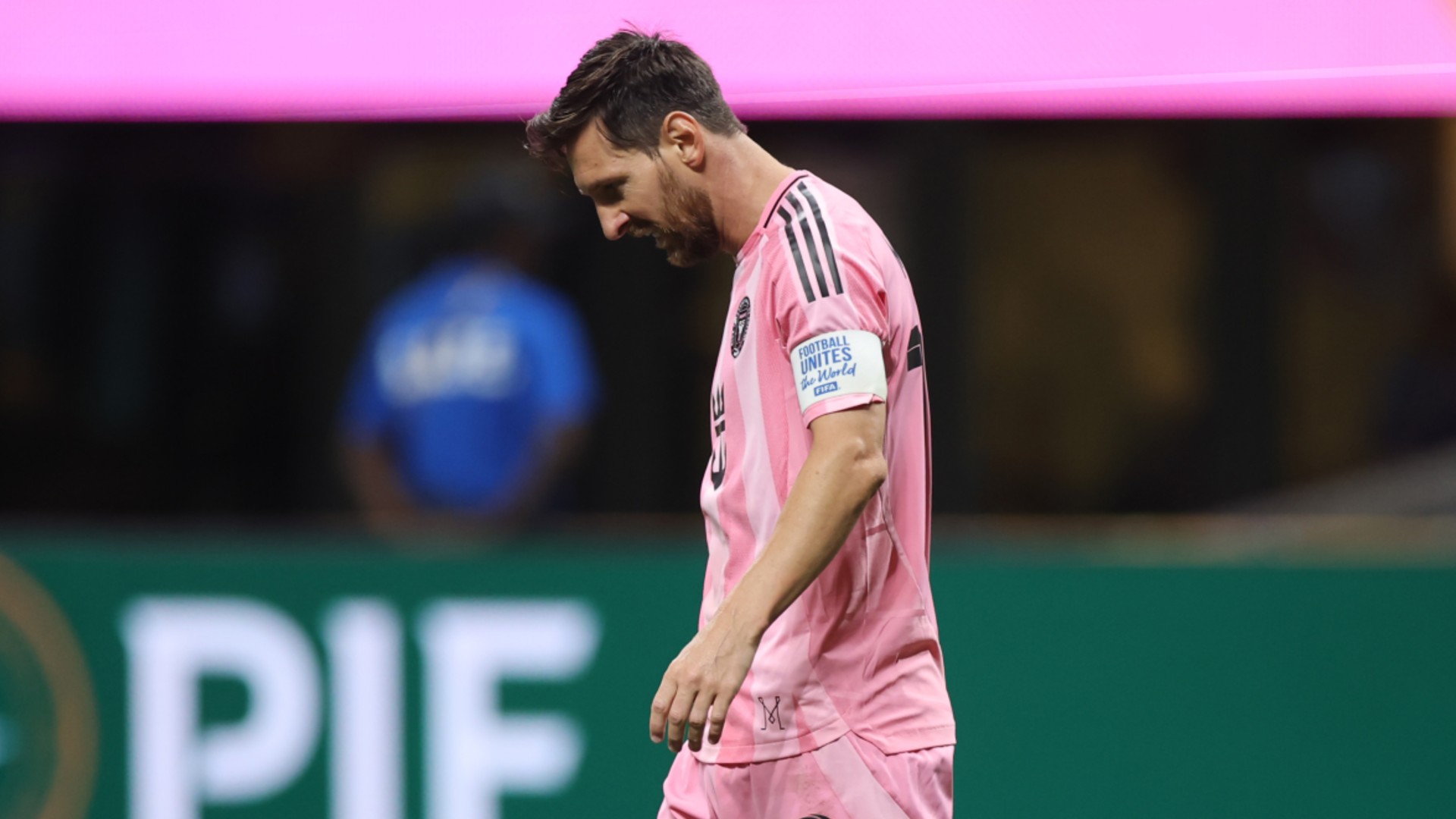 Zlatan: Messi plays with statues