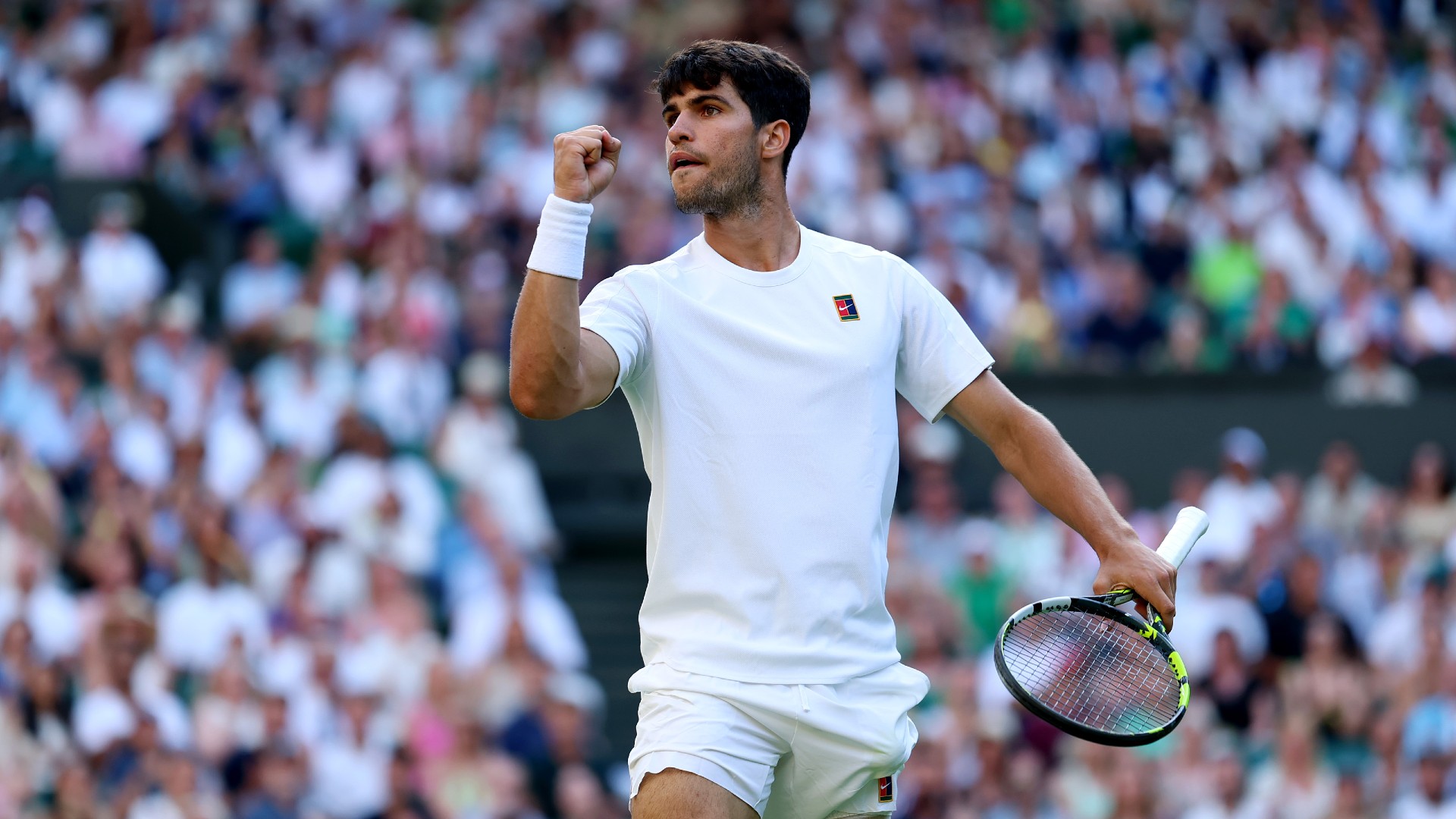 Alcaraz overcomes Struff at SW19