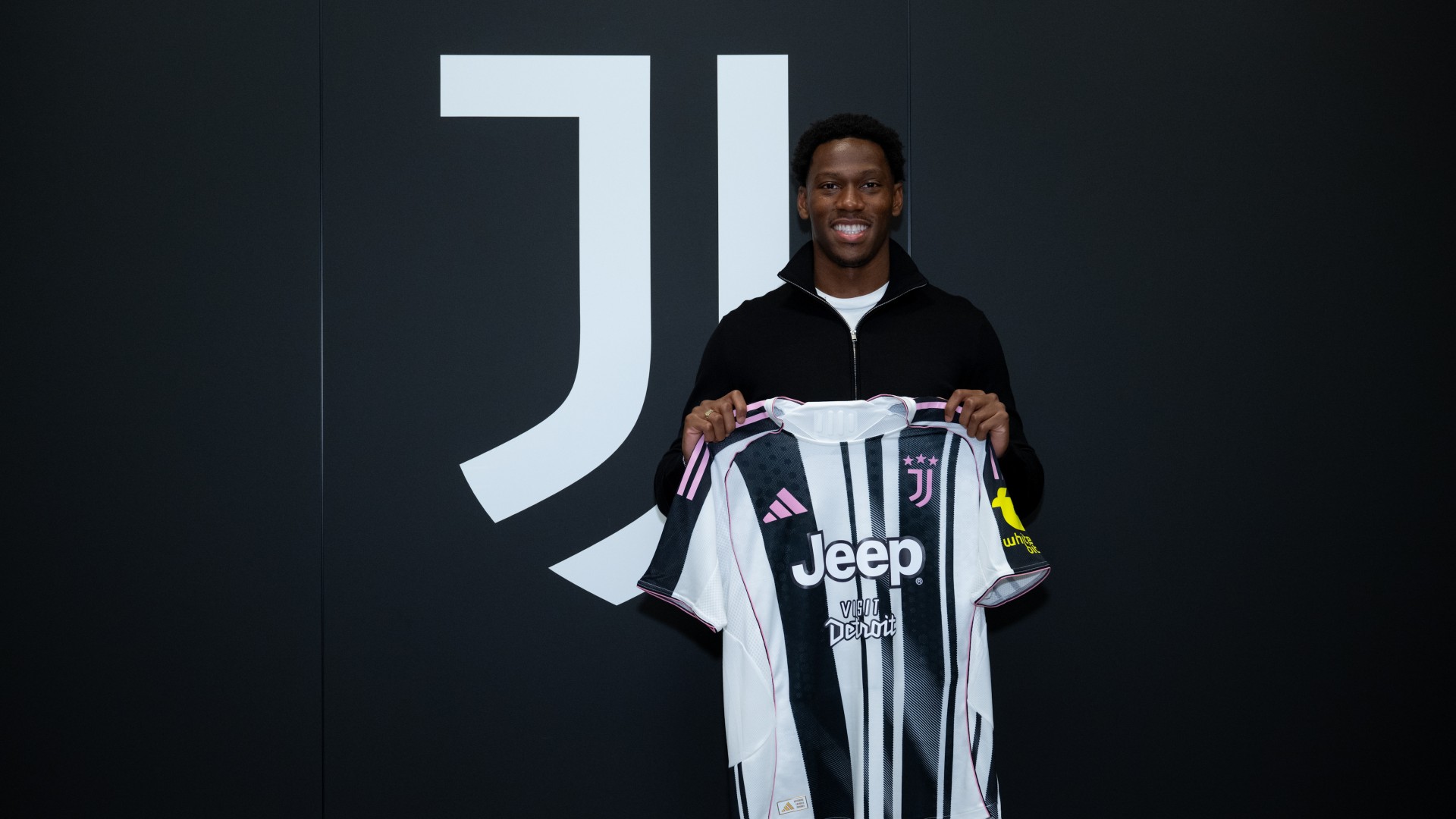 David joins Juventus until 2030