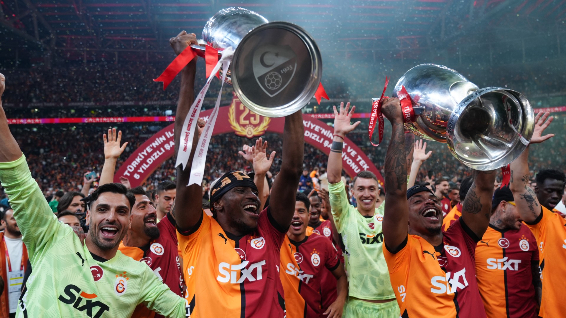 Osimhen close to Galatasaray move