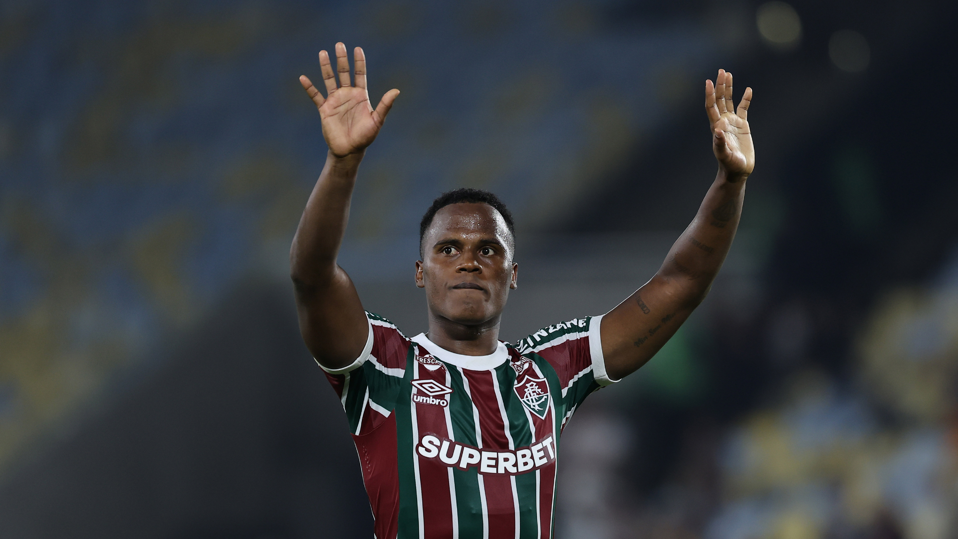 Wolves sign Arias from Fluminense