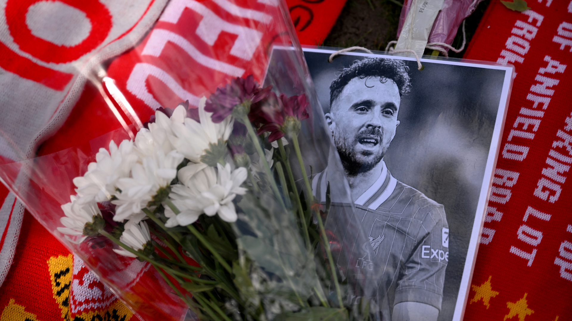 Liverpool to build Jota memorial