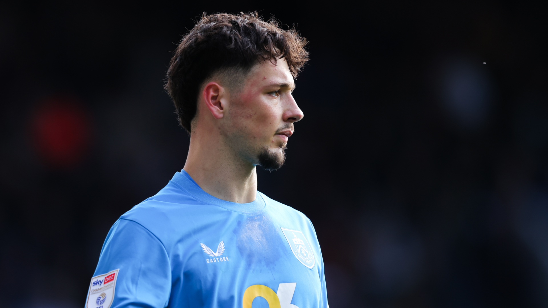 Trafford rejoins Man City for £31m