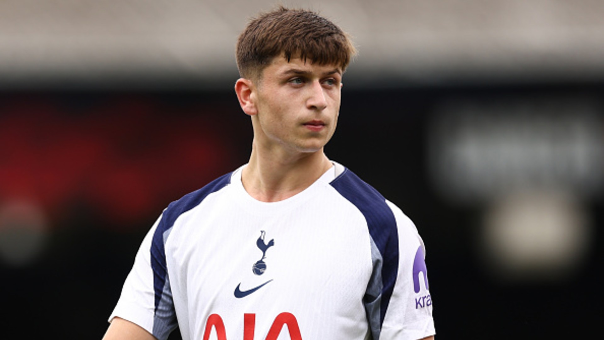 Rangers sign Moore from Spurs