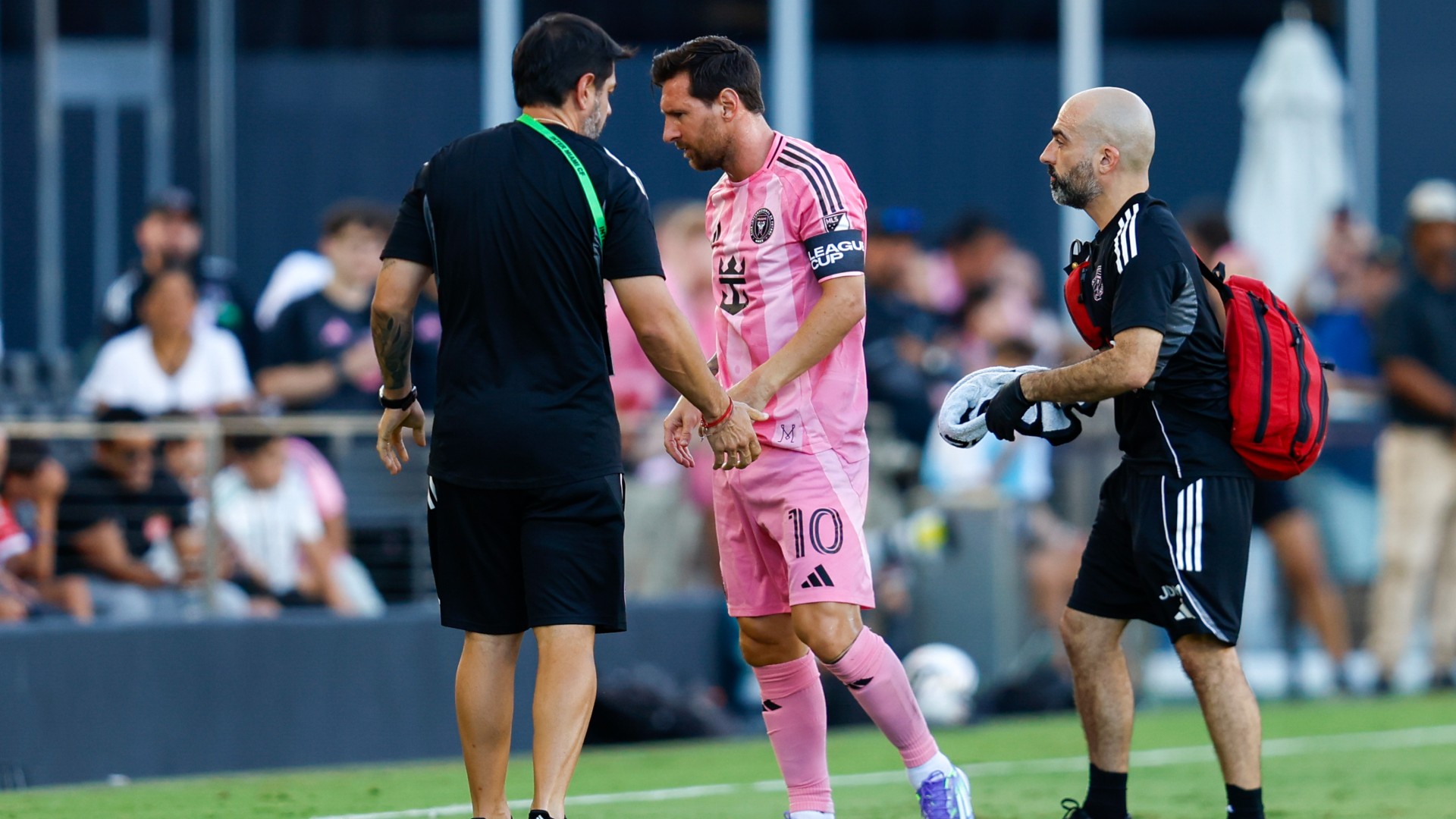 Messi suffers hamstring injury
