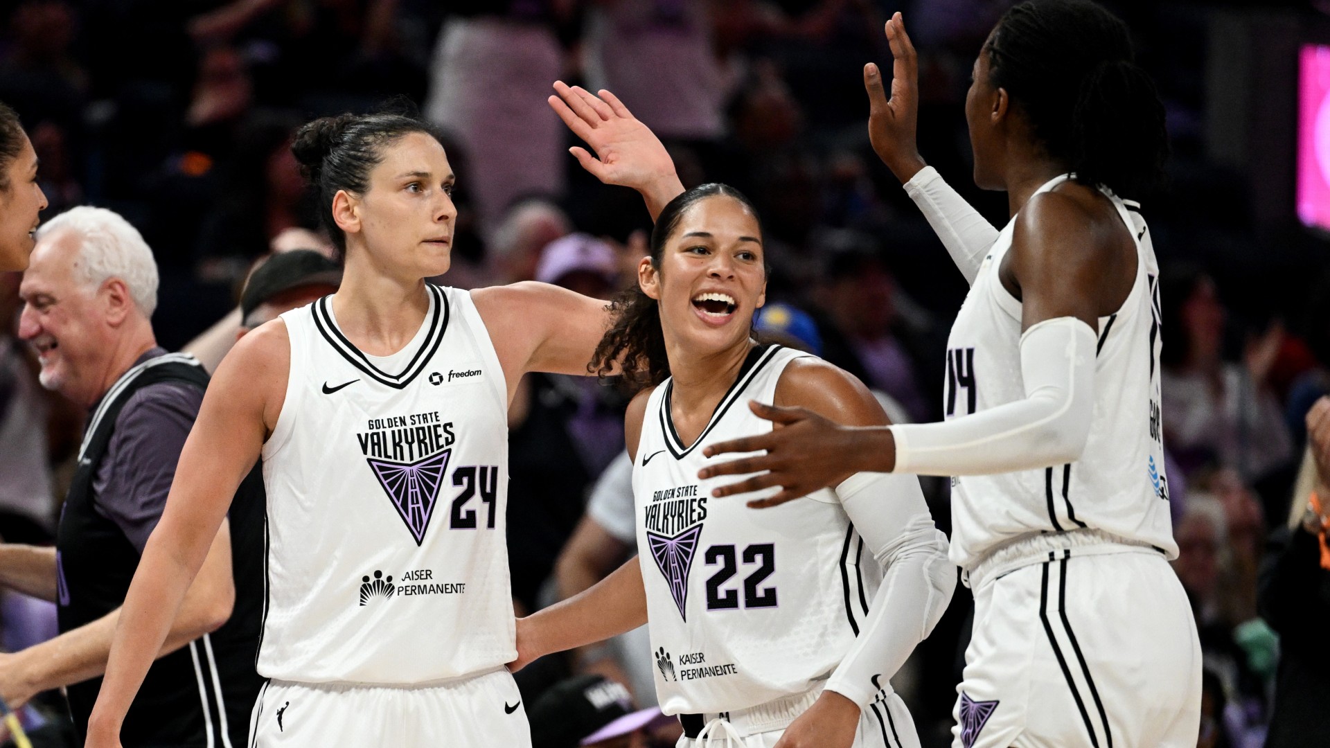 WNBA: Valkyries top Sun for key win