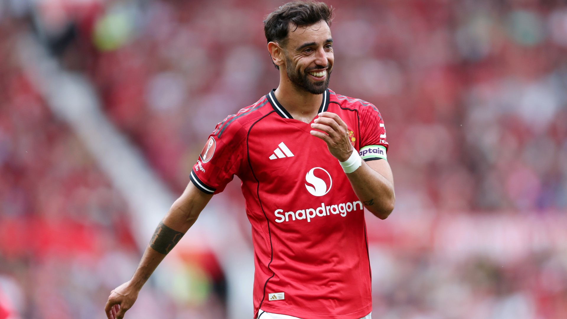Fernandes wants positive Utd talk
