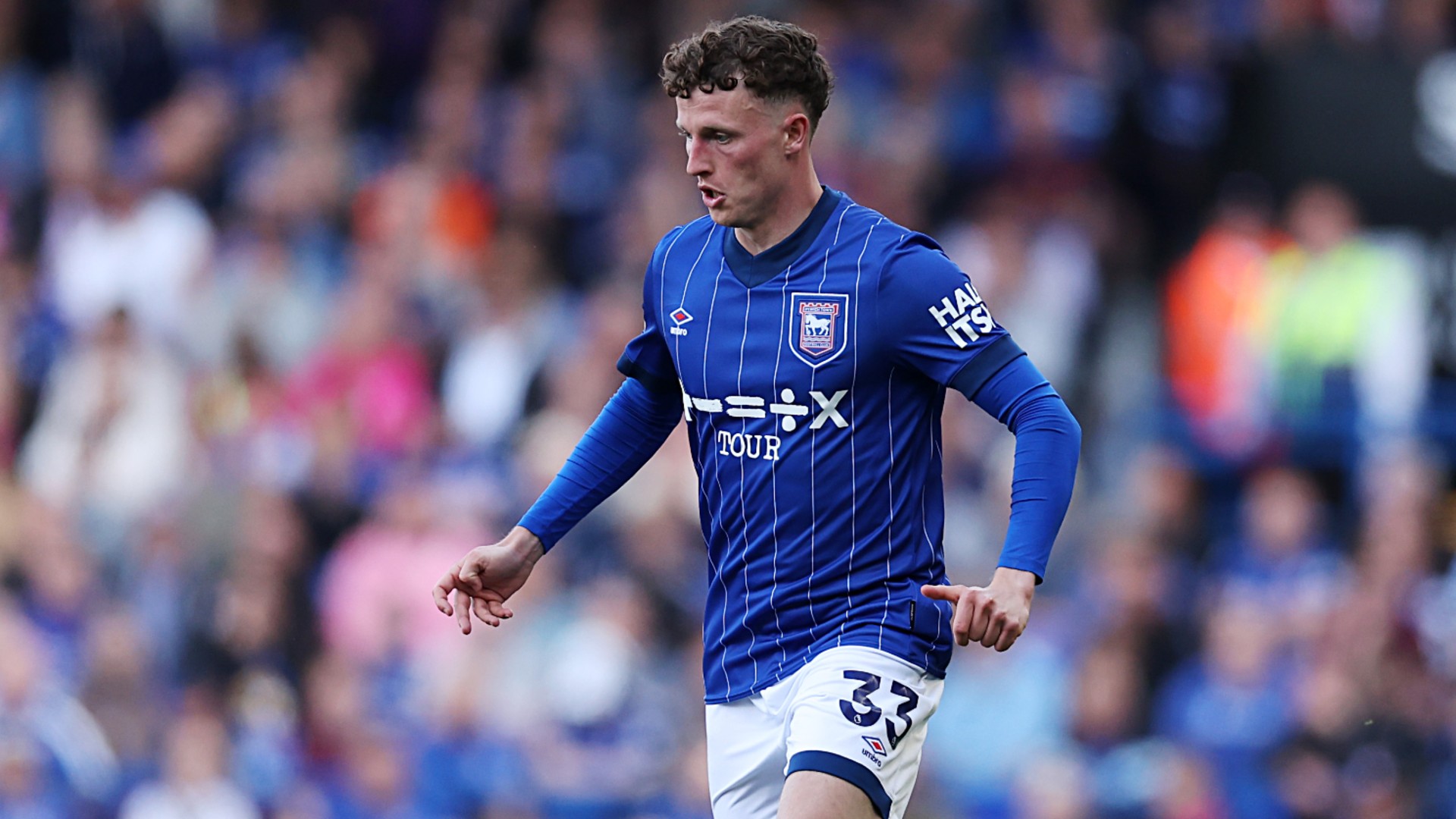 Broadhead completes Wrexham move