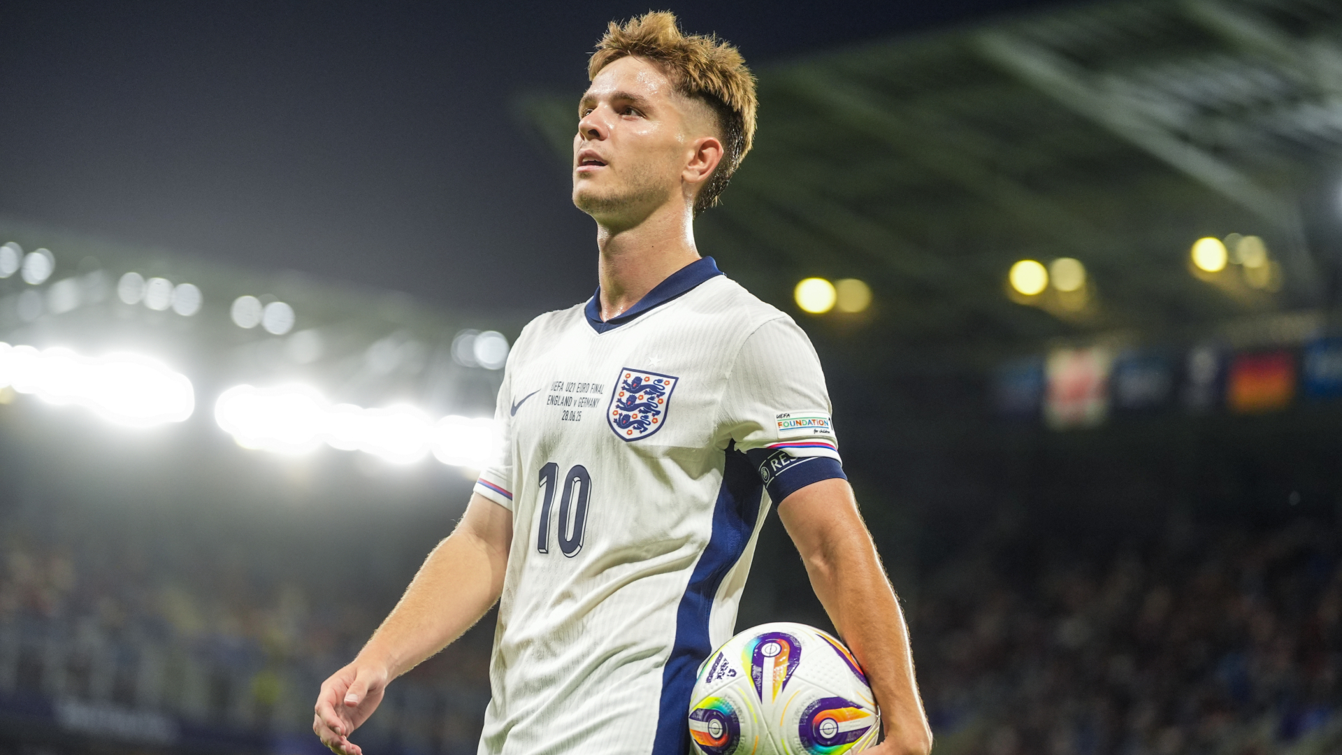 Forest add McAtee after Hutchinson