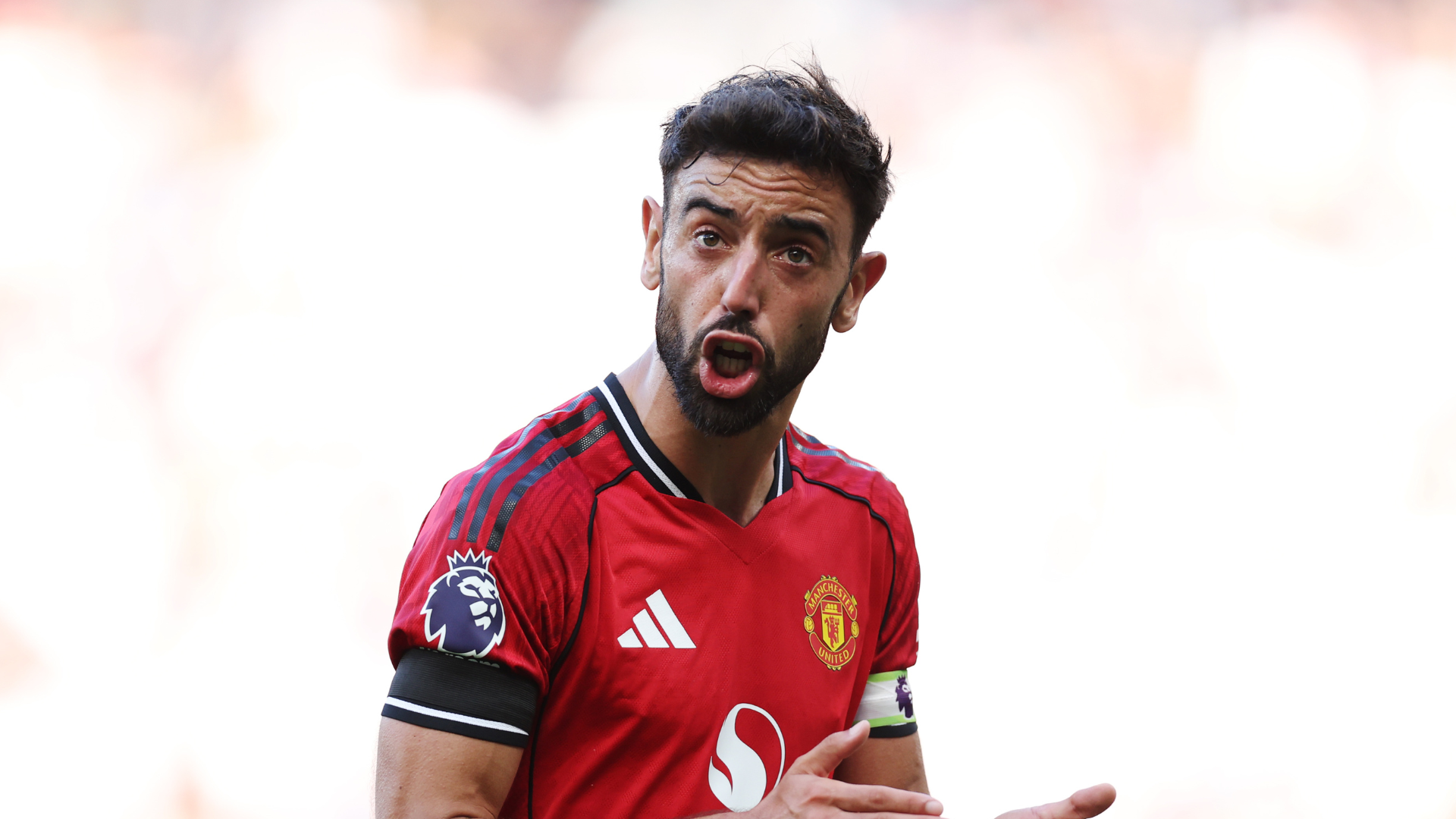 Fernandes has 'big hope' for United