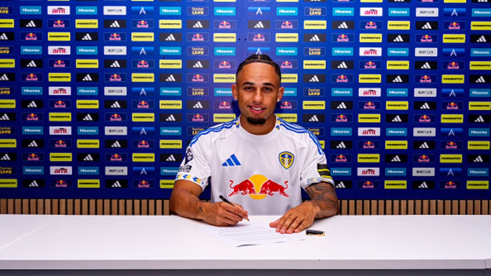 PL spending soars with Leeds deal