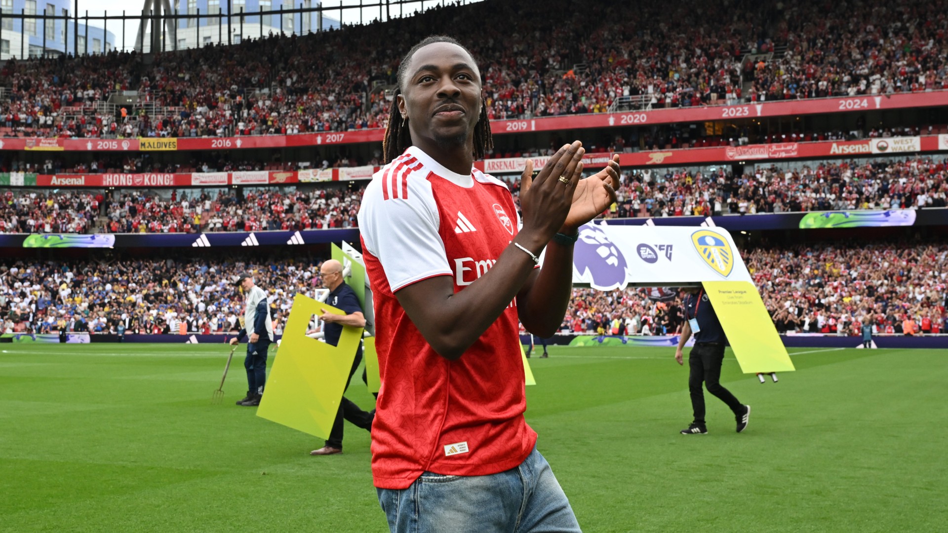 Eze completes Arsenal move