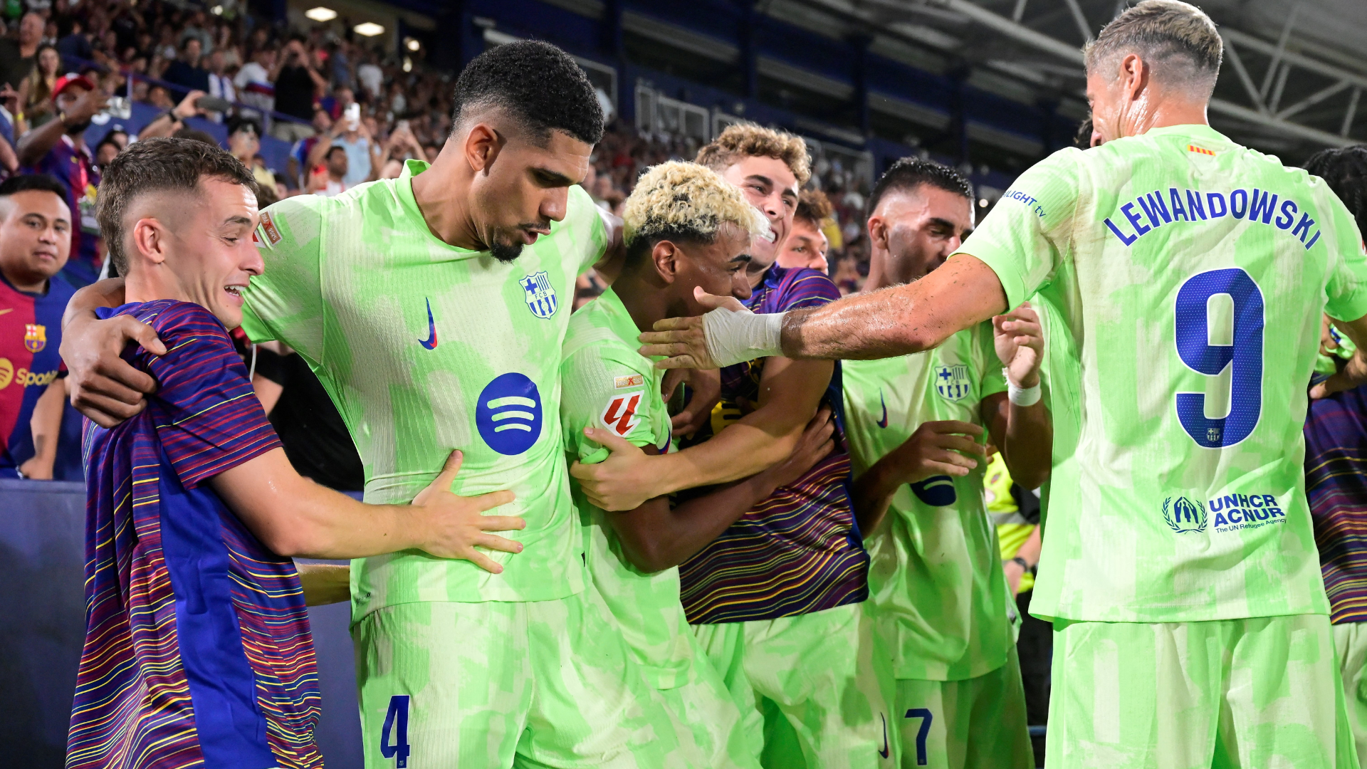 Report: Levante 2-3 Barcelona