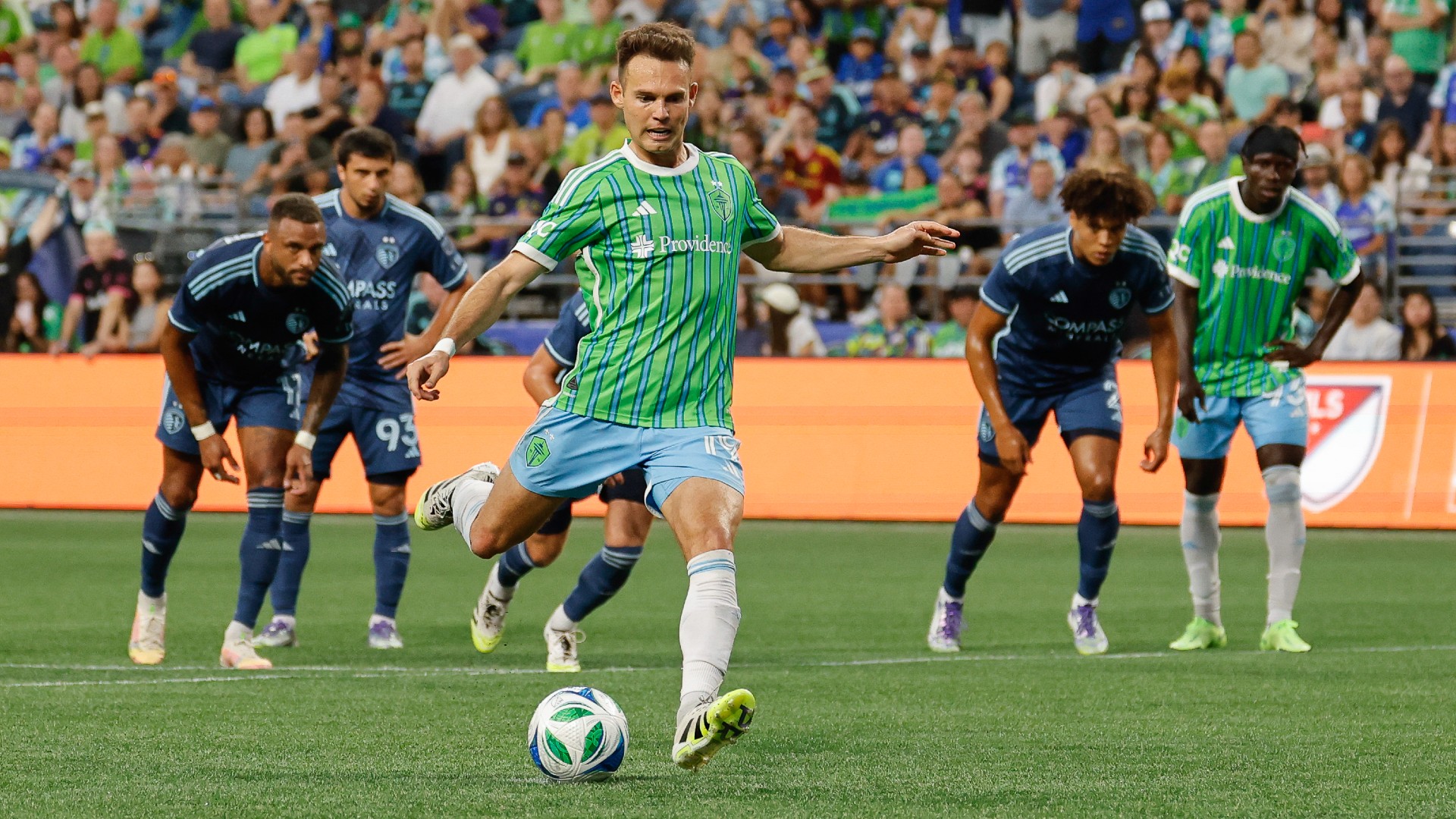 Seattle, Charlotte earn vital wins