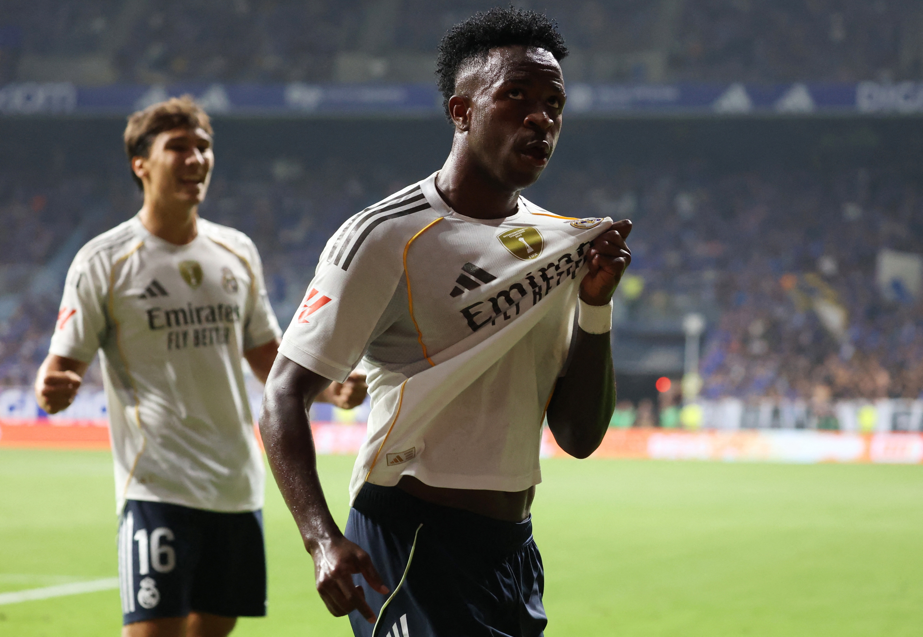 Vinícius Jr.'s Show: His Gesture to the Crowd, Goal, and Assist for Real  Madrid | beIN SPORTS