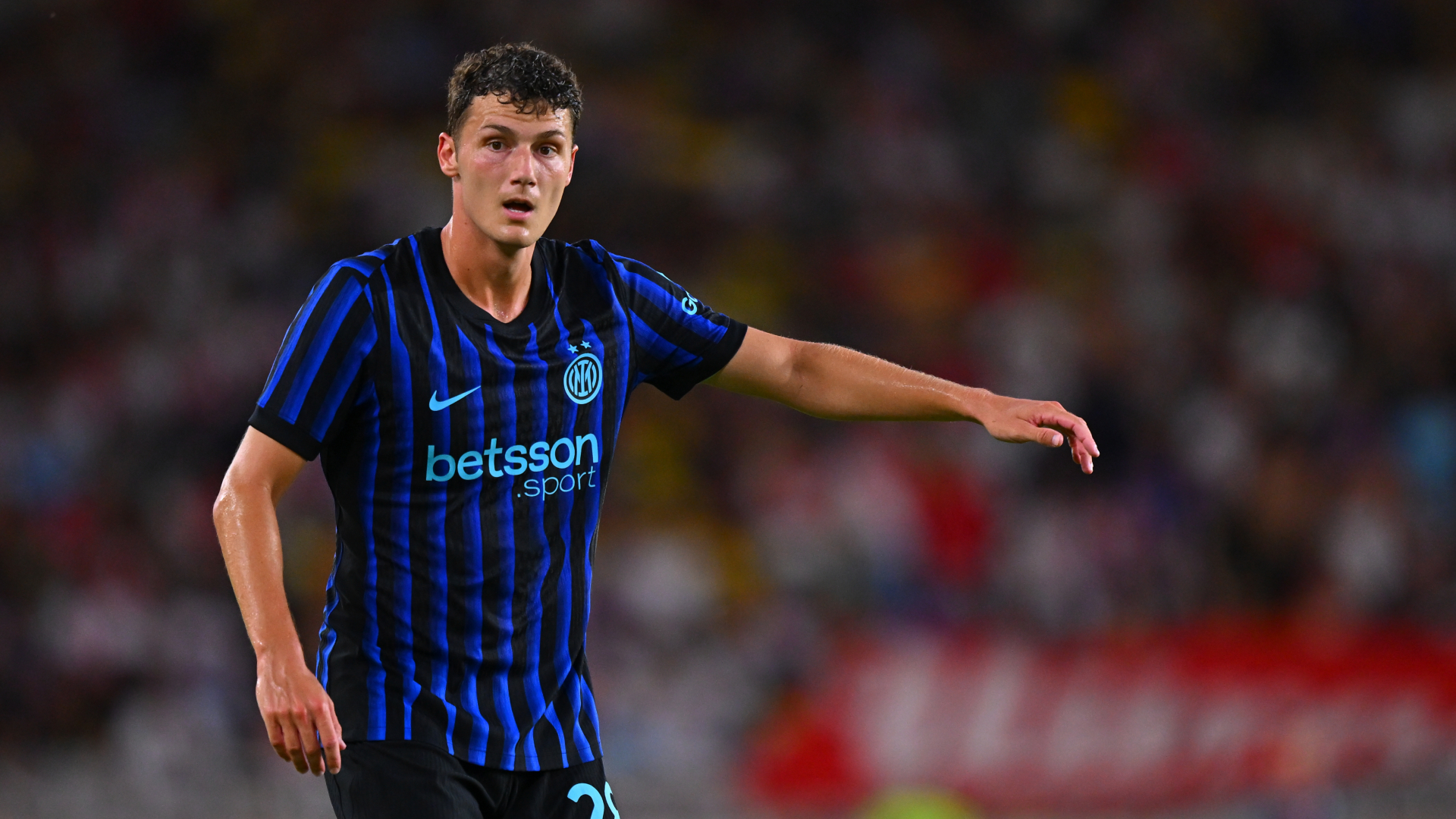 Pavard headlines Marseille arrivals