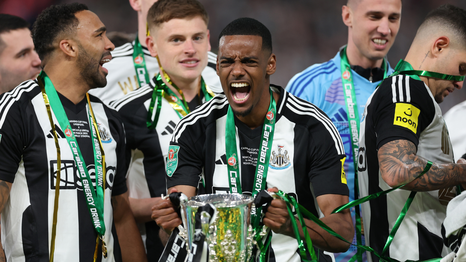 Isak thanks Newcastle supporters