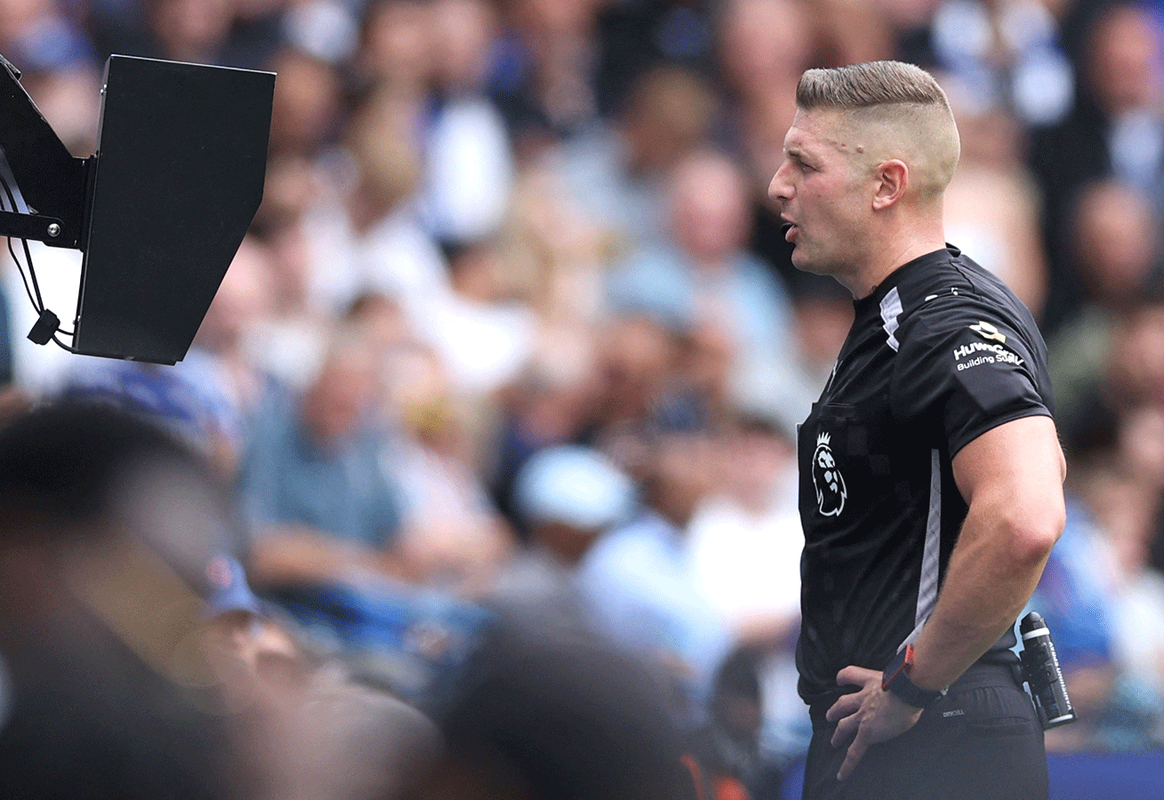 Referee