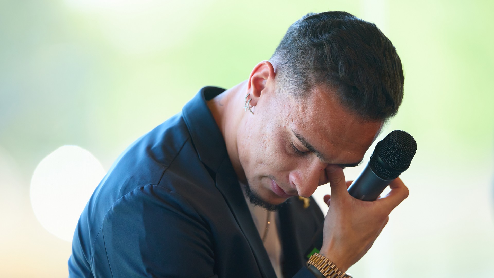 Antony emotional after Man Utd exit