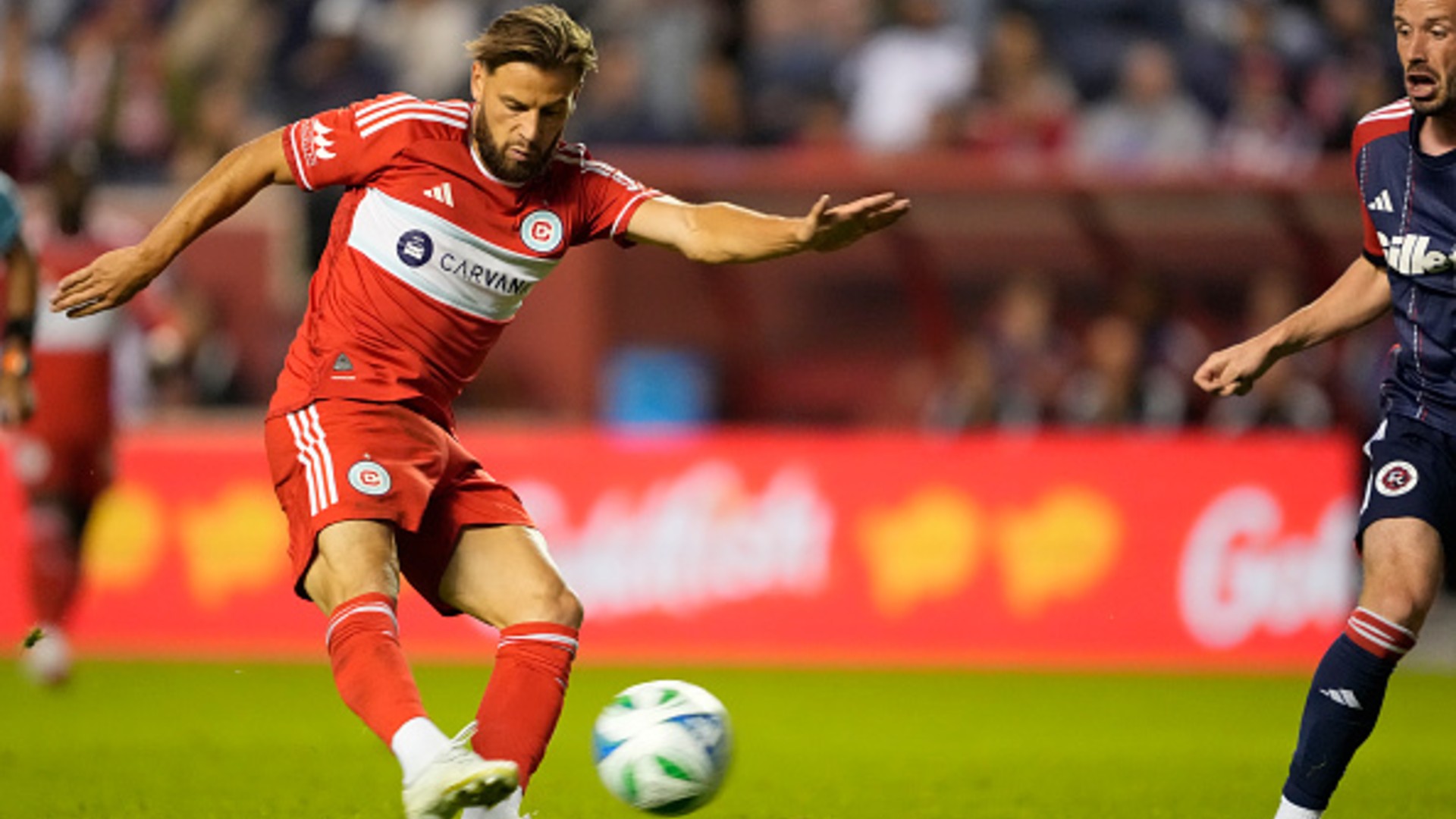 Chicago win, Galaxy leave it late