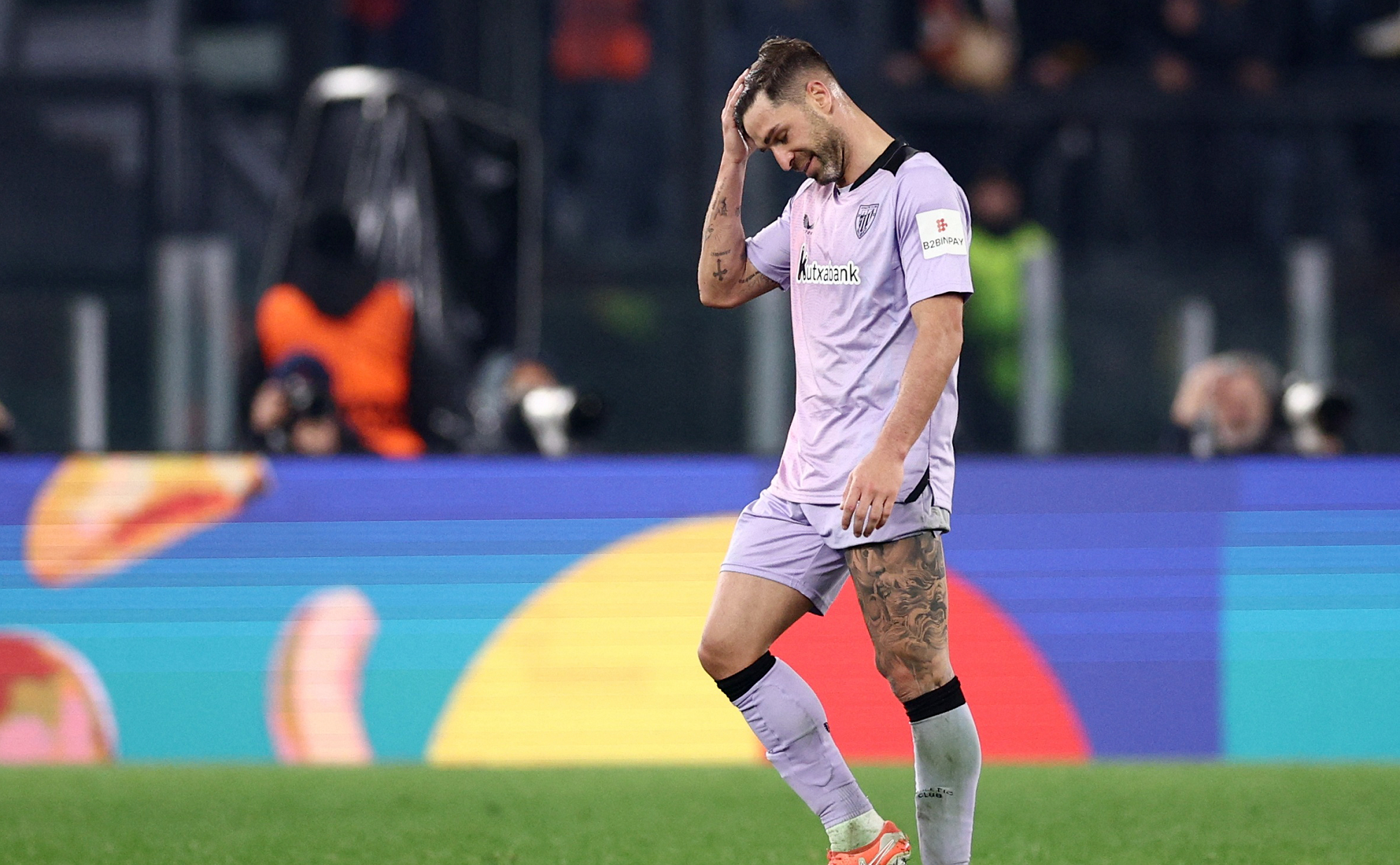 يويفا يوقف ألفاريز لاعب أتليتيك بيلباو