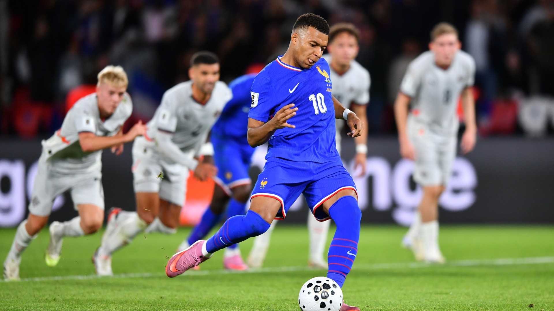 Report: France 2-1 Iceland