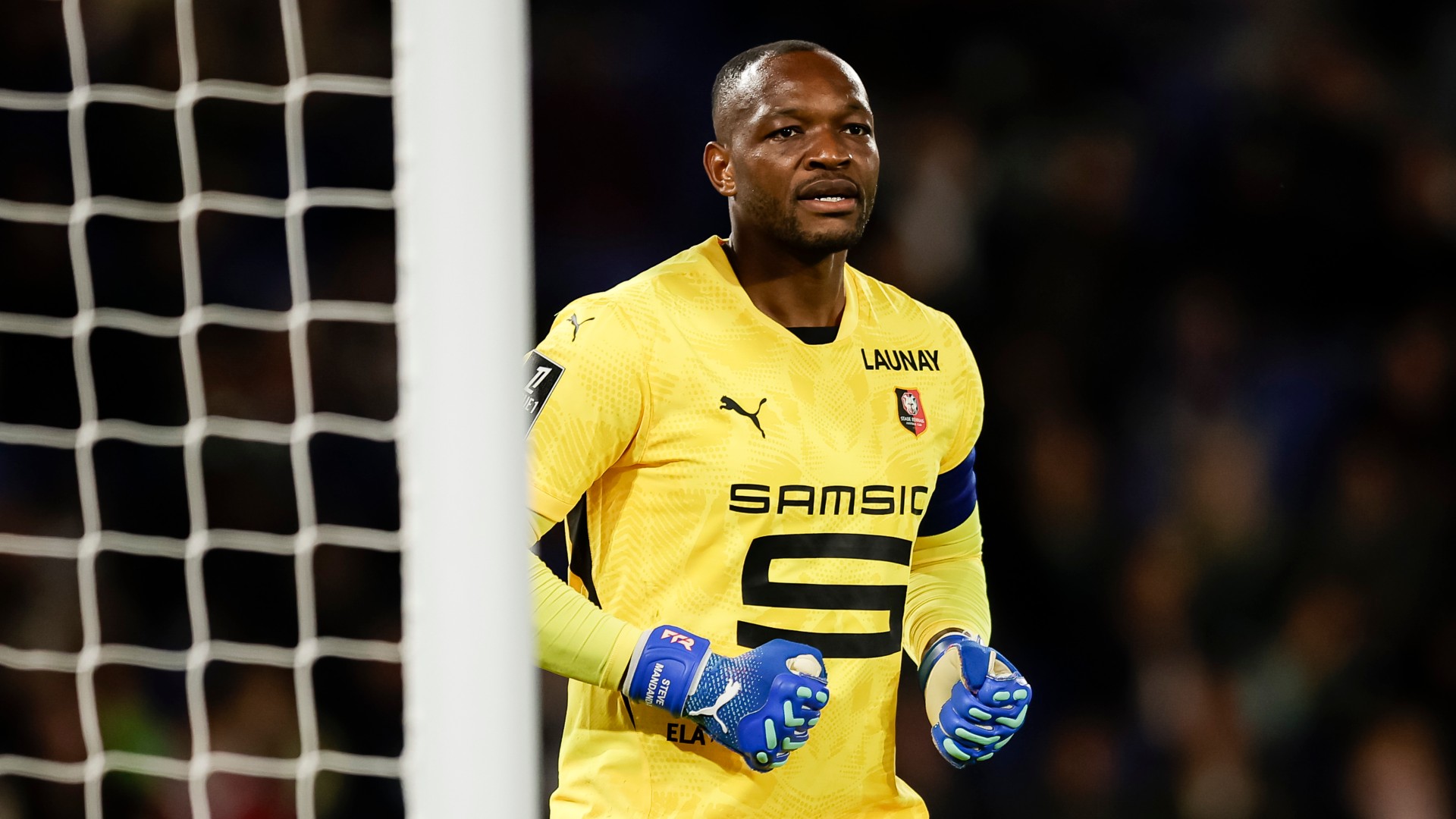 Mandanda retires from football