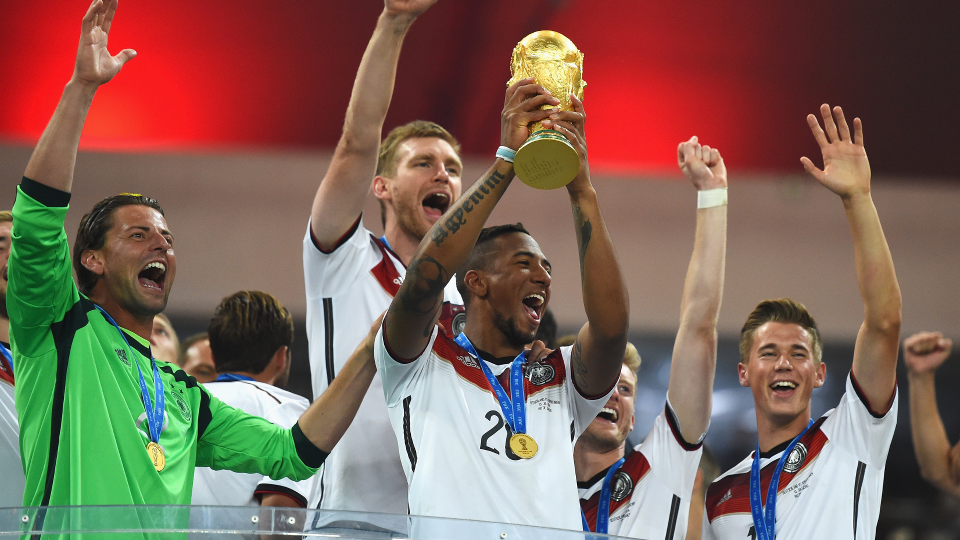 Boateng announces retirement