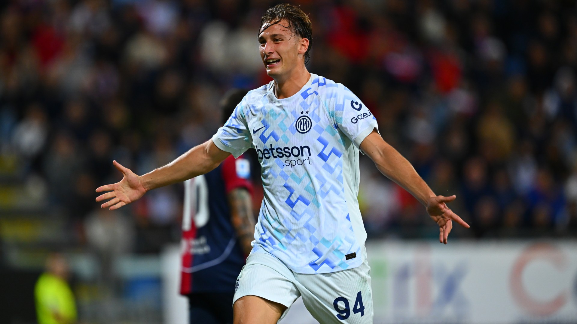 Chivu impressed with Esposito start