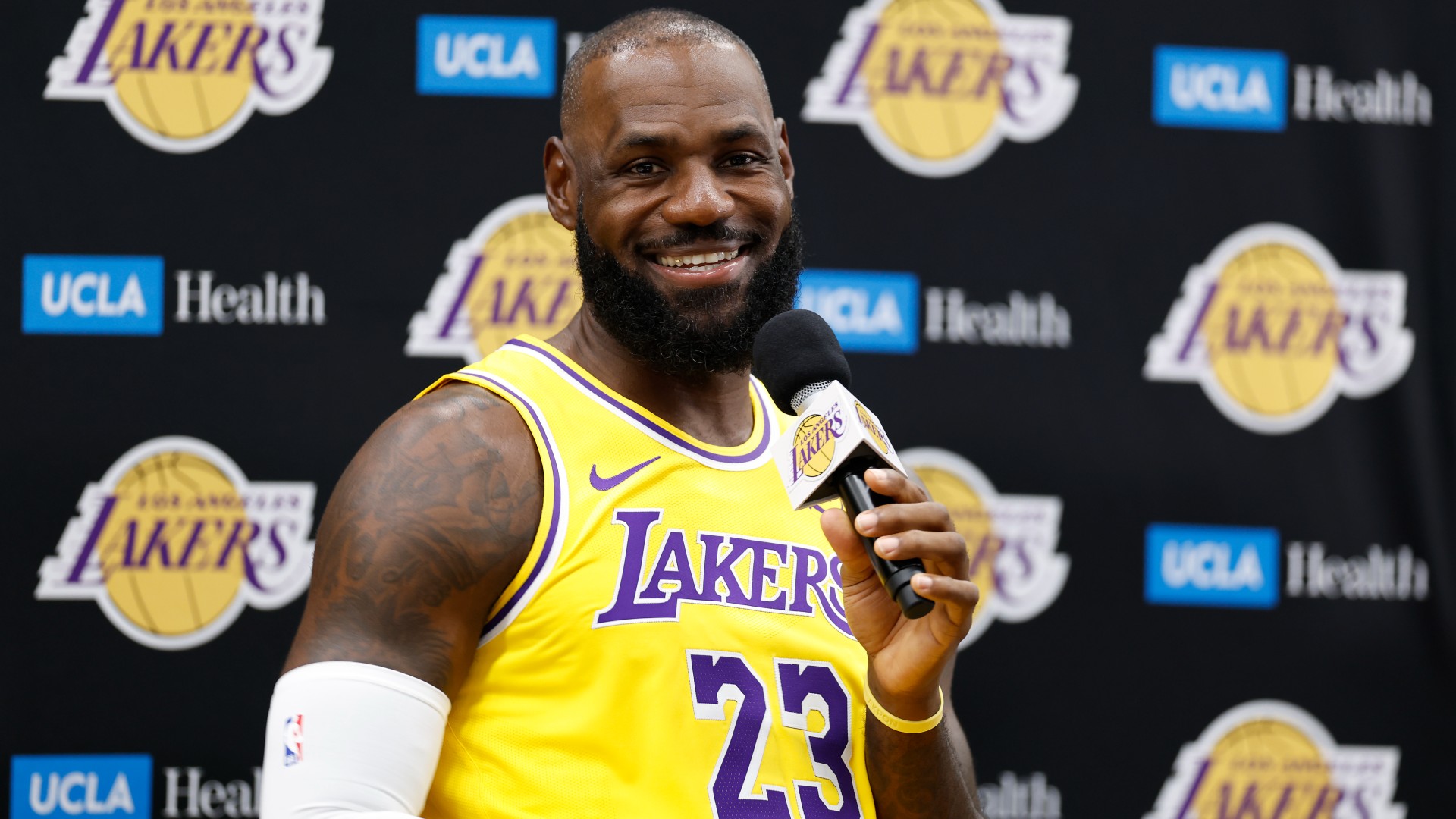 LeBron excited for new-look Lakers