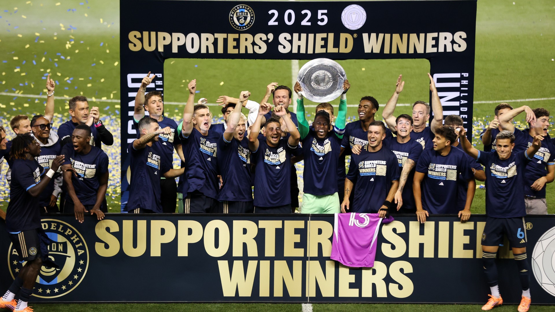 Philadelphia win Supporters' Shield