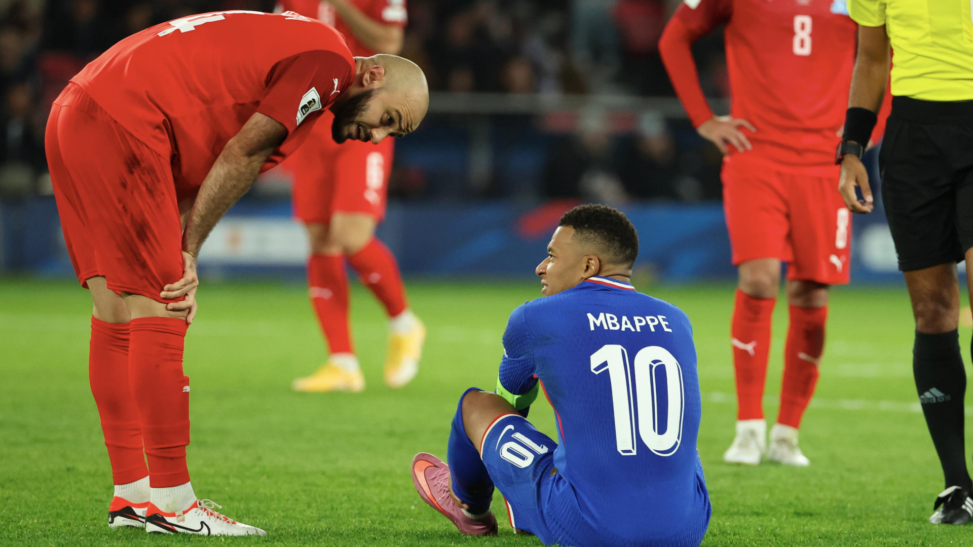 Deschamps: Mbappe injury not ideal