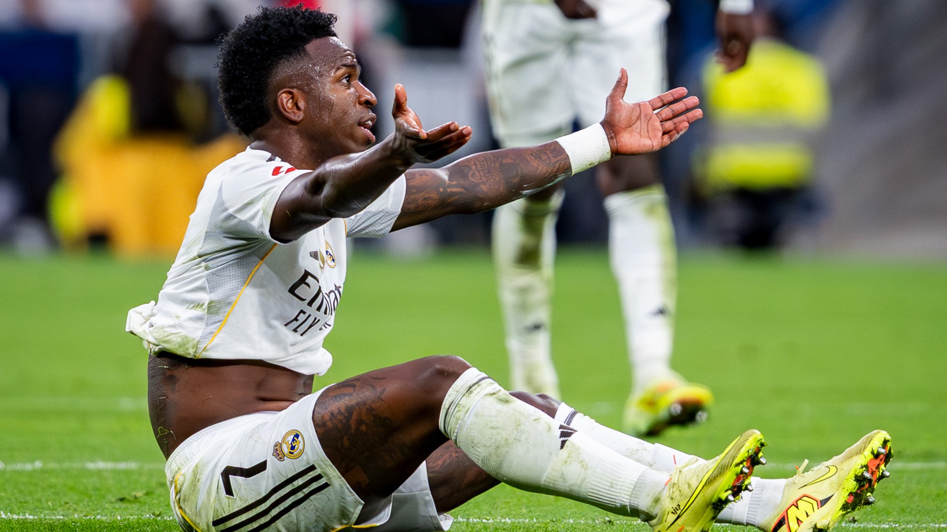 Vini Jr apologises to Madrid