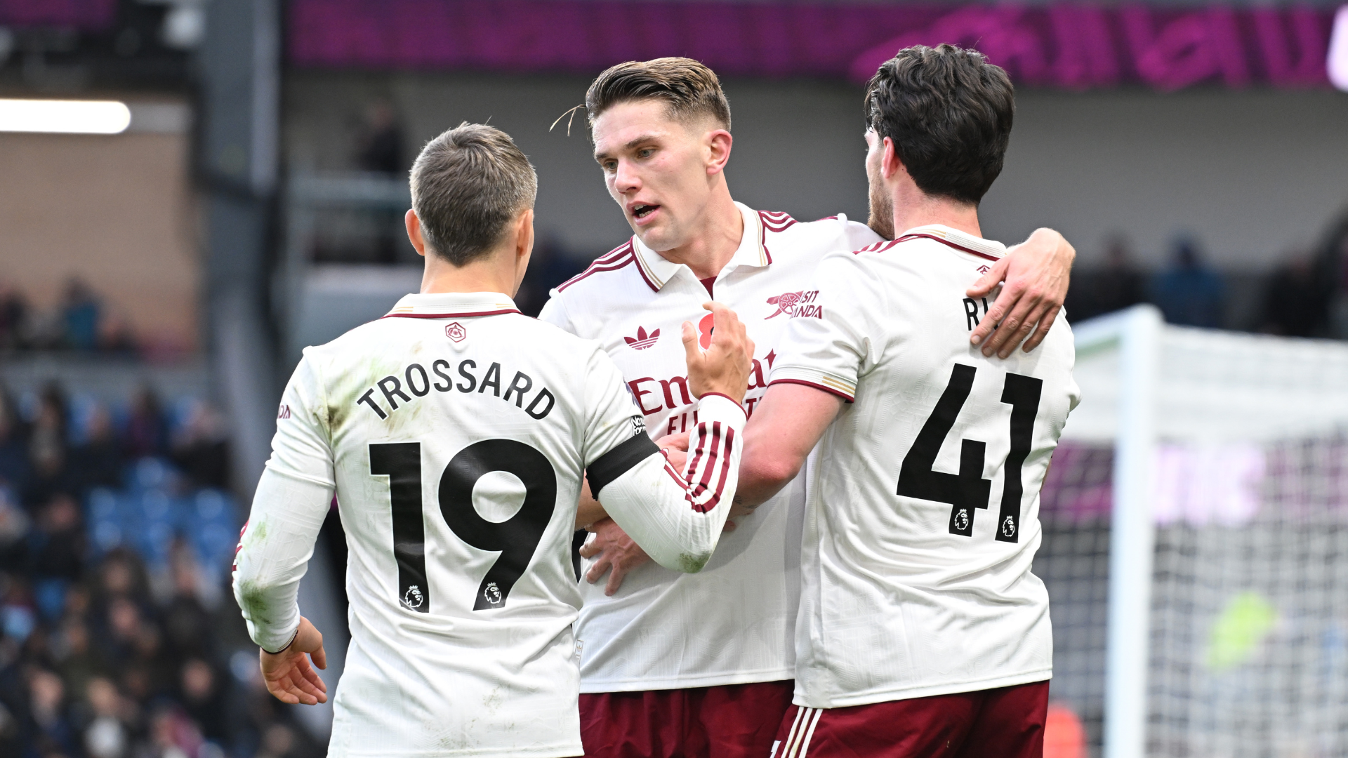 Arsenal wait on Gyokeres injury