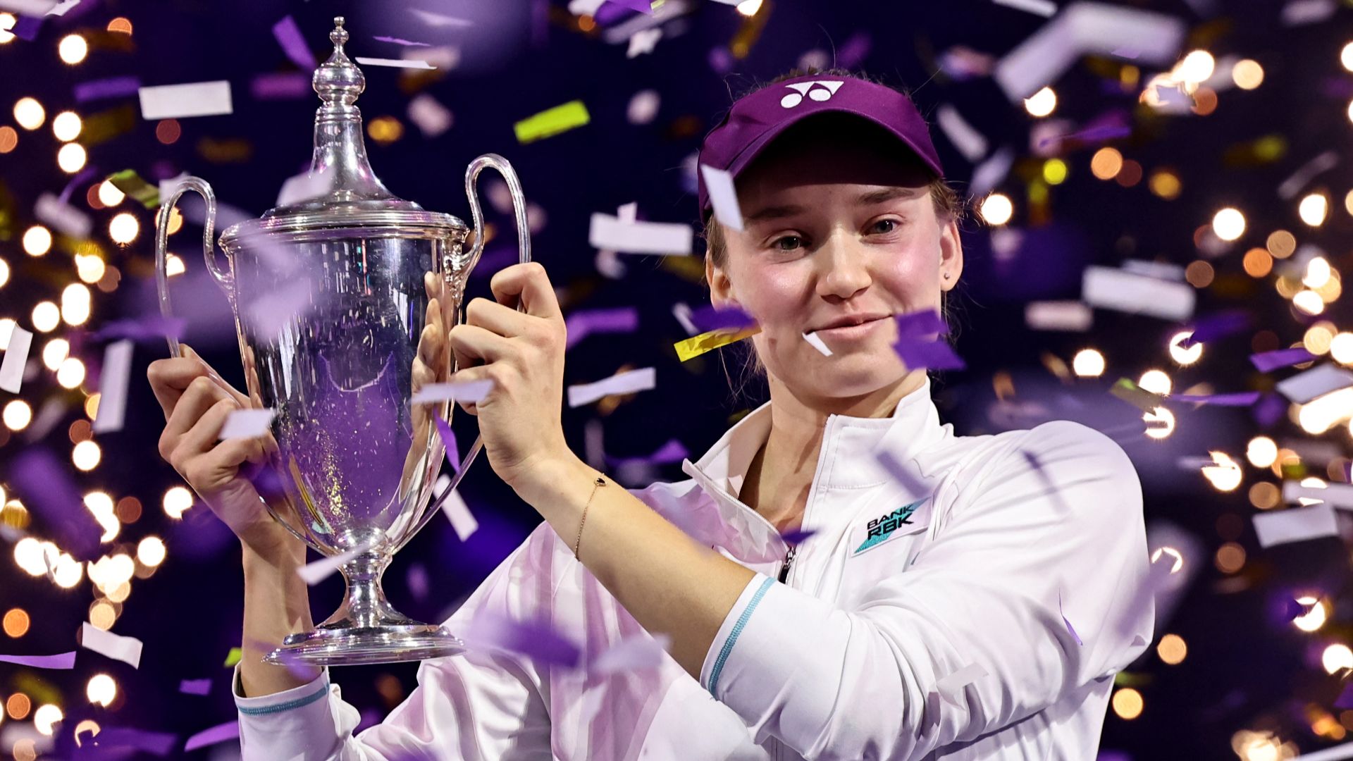 Rybakina romps to WTA Finals crown