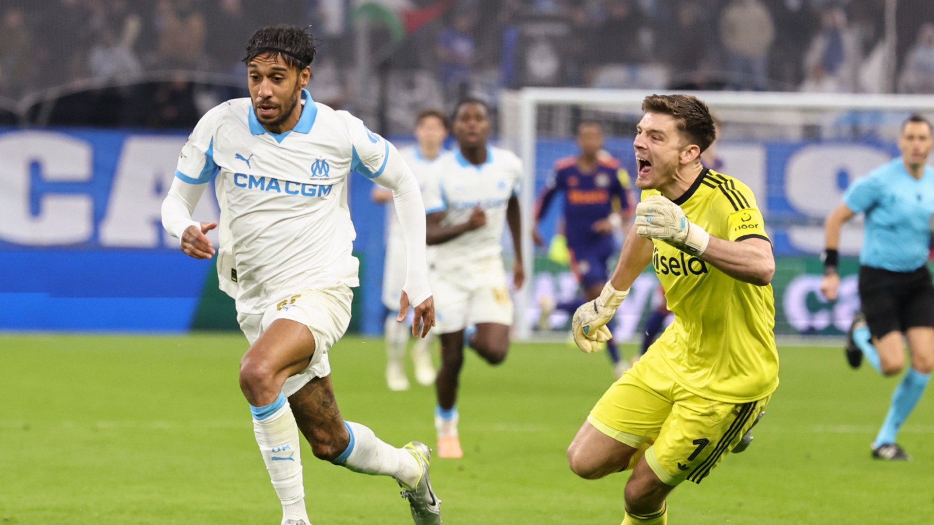 Pope backed after UCL mistake