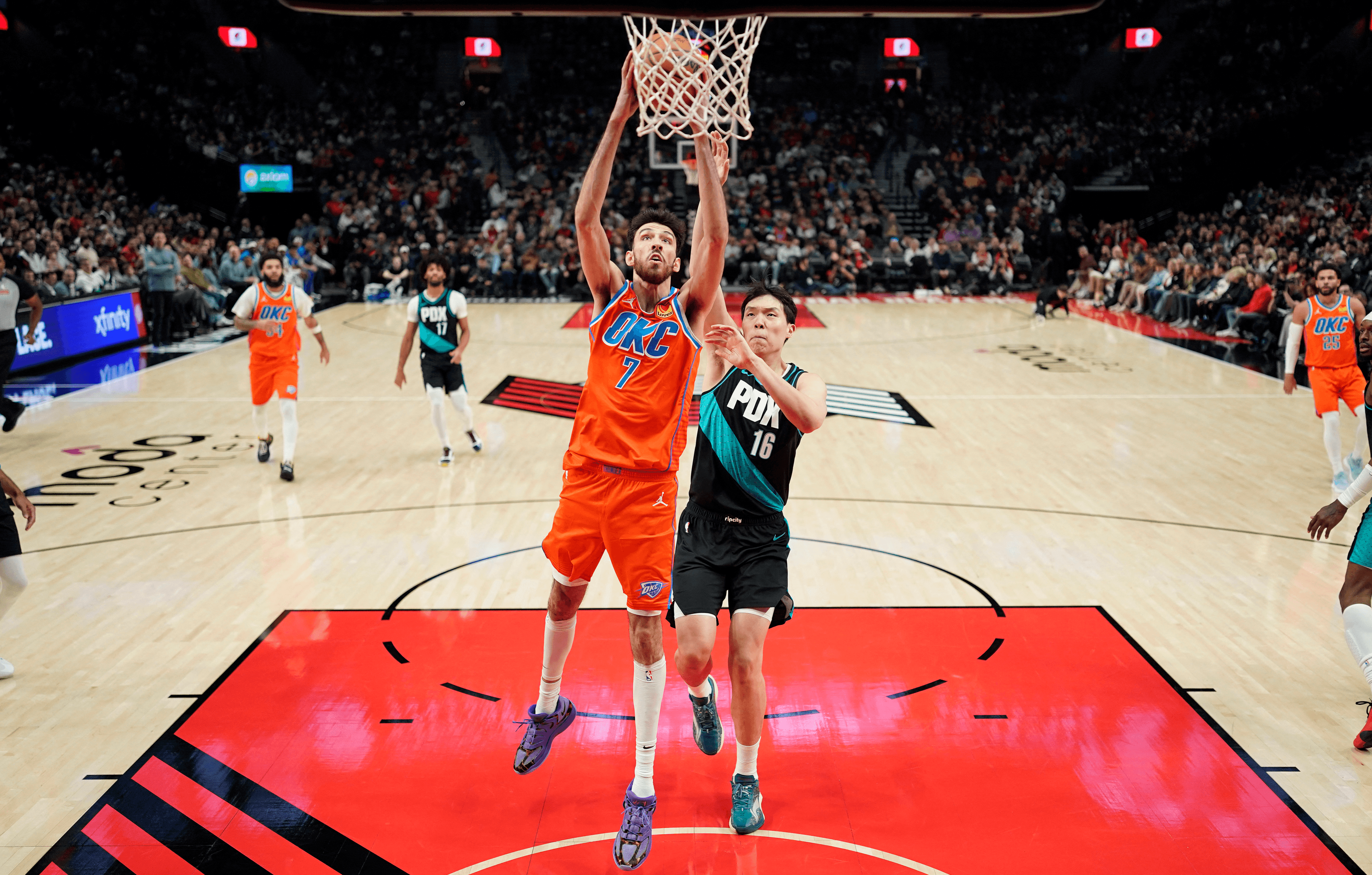 ثاندر يواصل تألقه ويجدد ثأره من بلايزرز