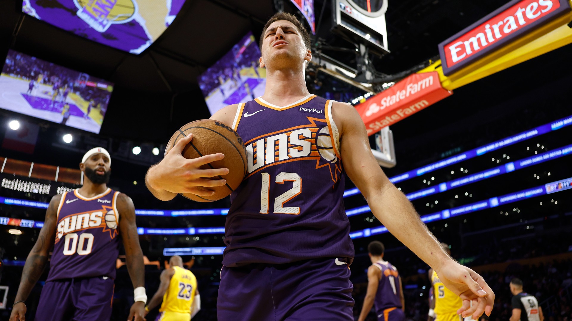 Suns end Lakers' run, lose Booker