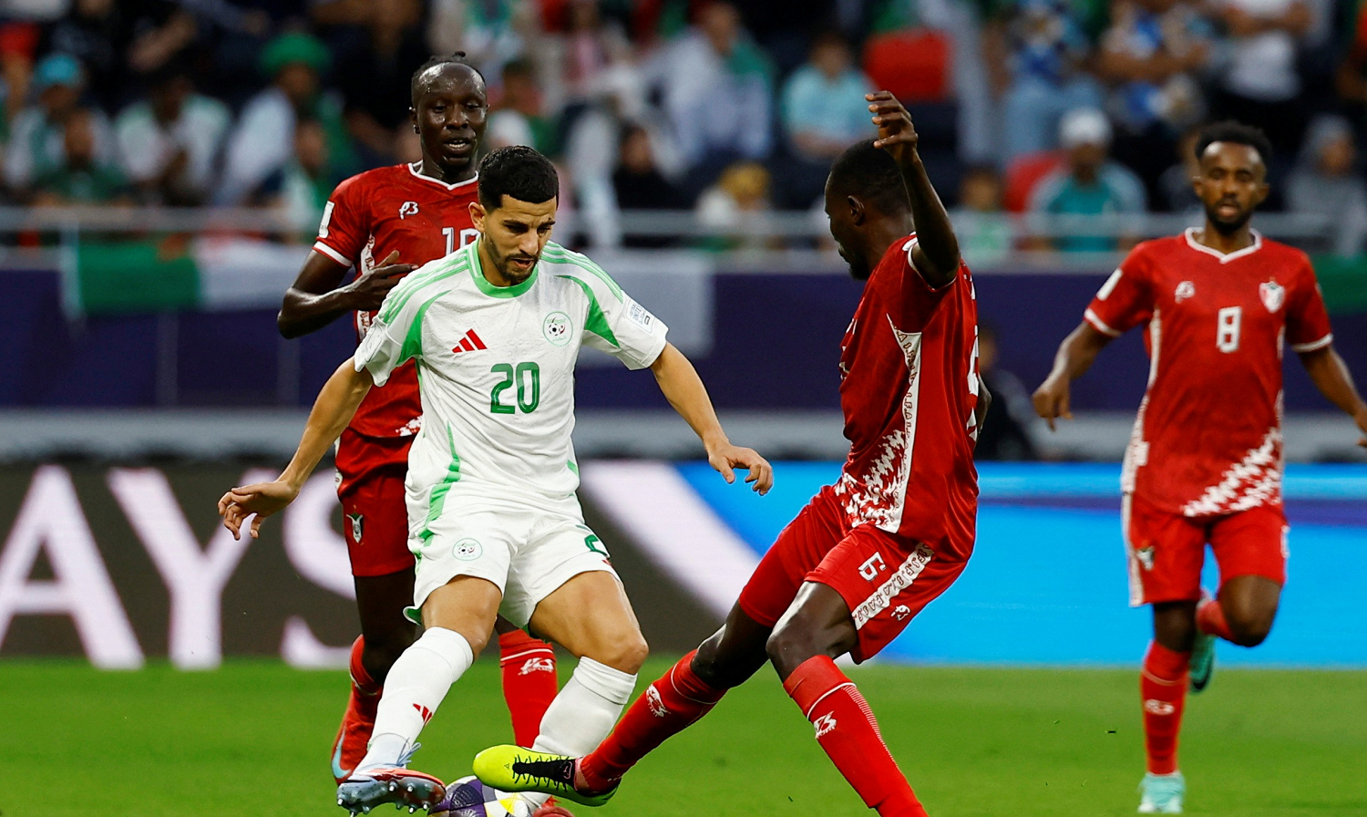 الجزائر والسودان