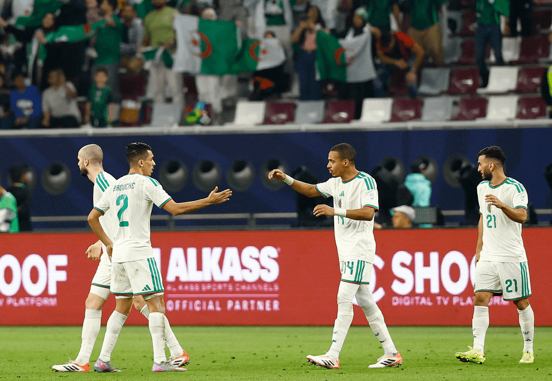 المنتخب الجزائري حامل اللقب يفوز 5-1 على نظيره المنتخب البحريني