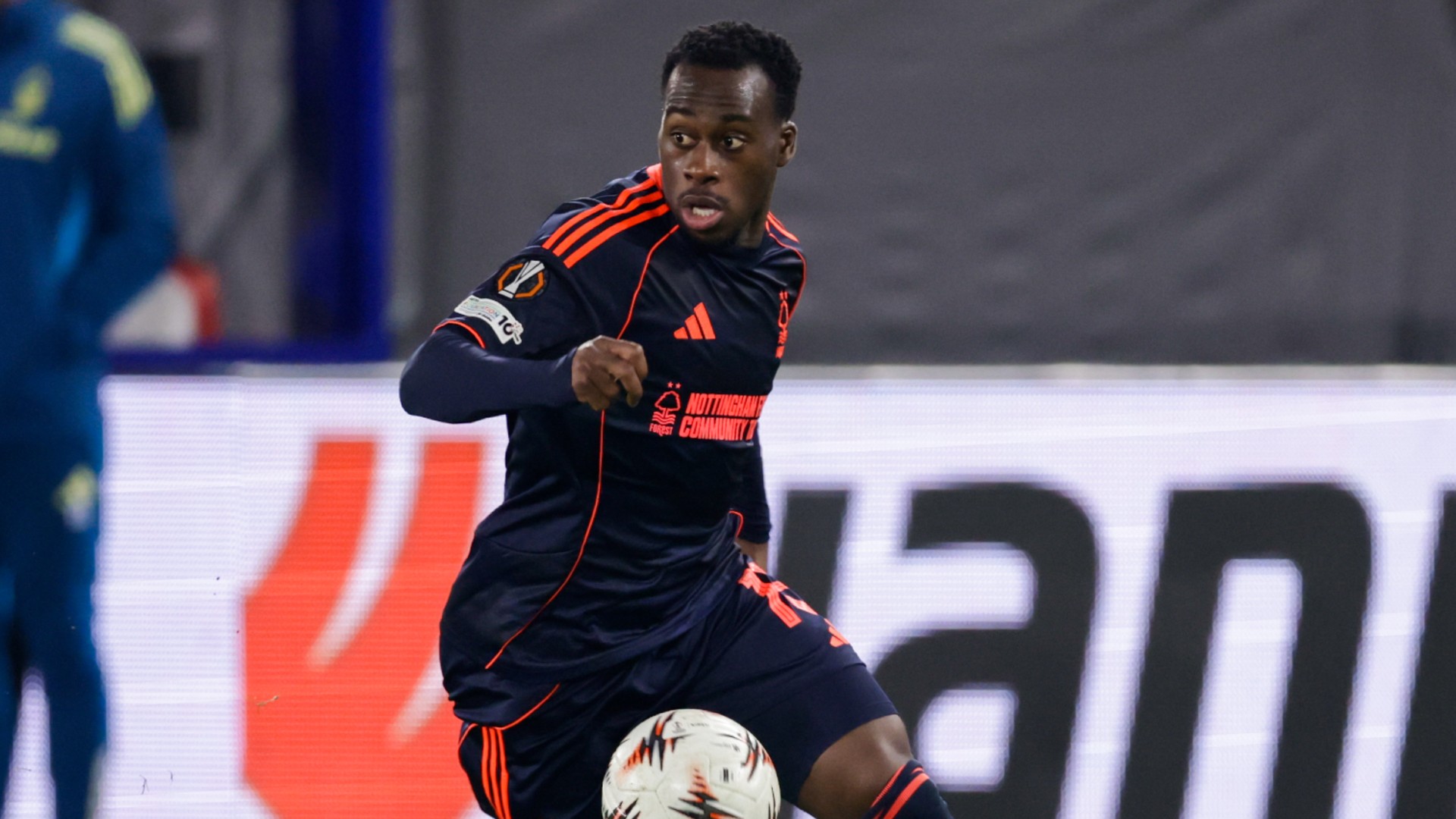 Kalimuendo loaned to Frankfurt