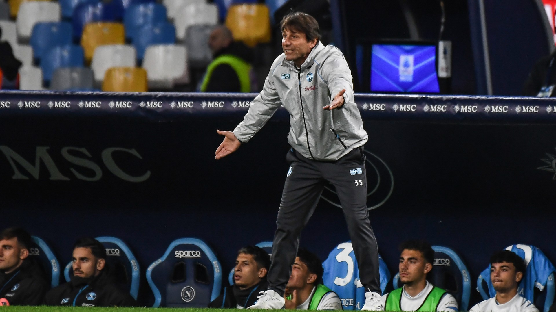 Conte fumes at handball decision