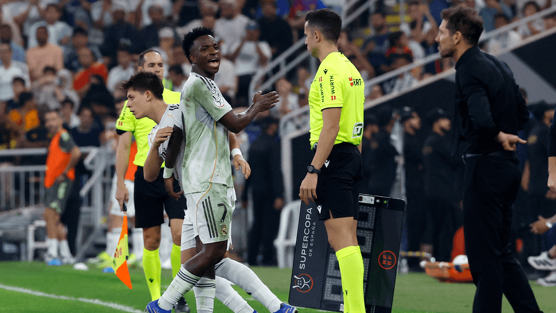 Simeone kontra Vinícius: Iskra zapalna w derbach Madrytu! Co naprawdę wydarzyło się na linii bocznej?