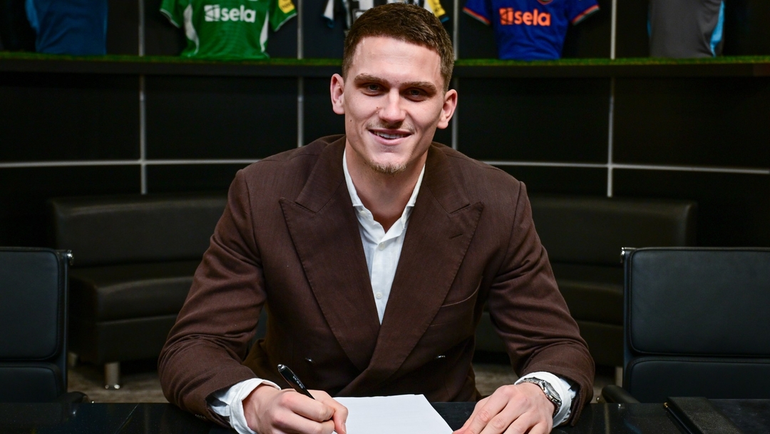 Sven Botman na dłużej w Newcastle! Kluczowy obrońca przedłuża kontrakt do 2030 roku