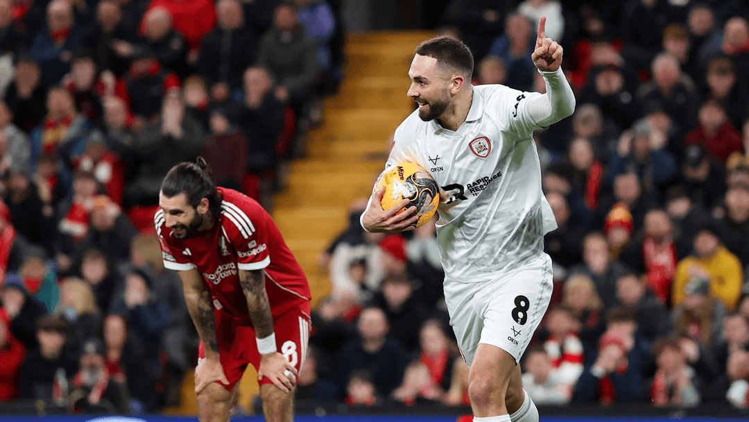 FA Cup: Błąd Szoboszlai kosztuje Liverpool, Robertson wściekły!