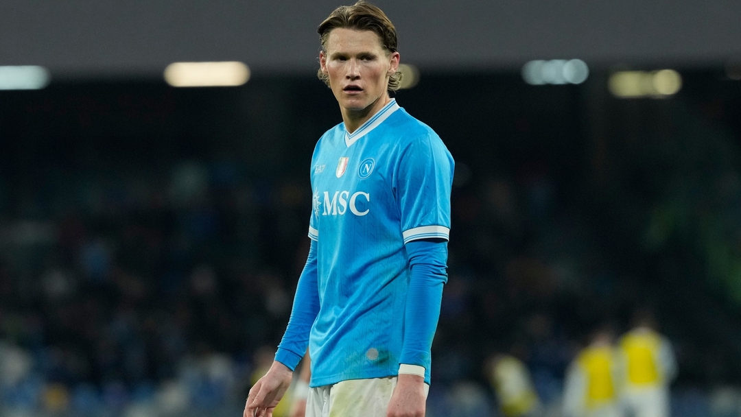 Napoli pod presją przed starciem z Sassuolo. McTominay w centrum uwagi, Albertini zachwycony Szkotem