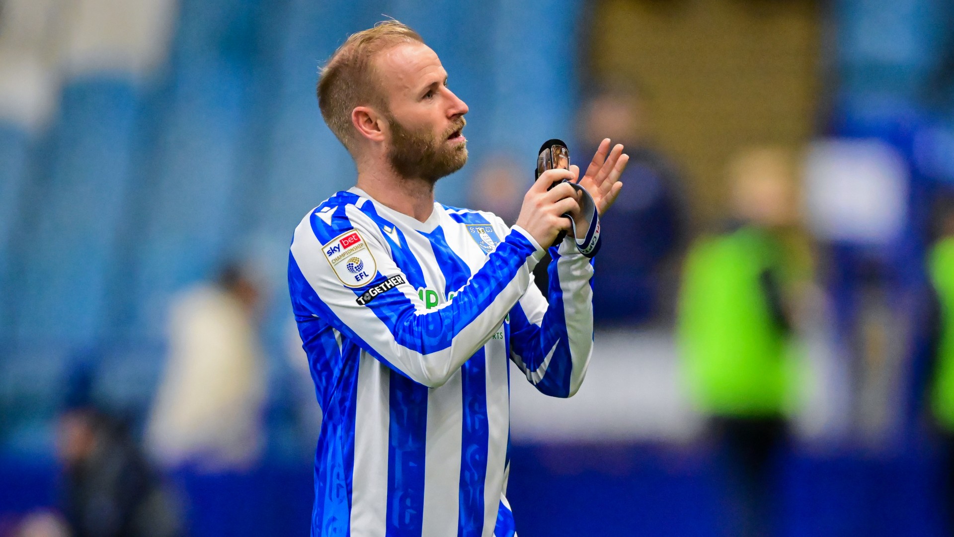 Bannan leaves Sheff Wed