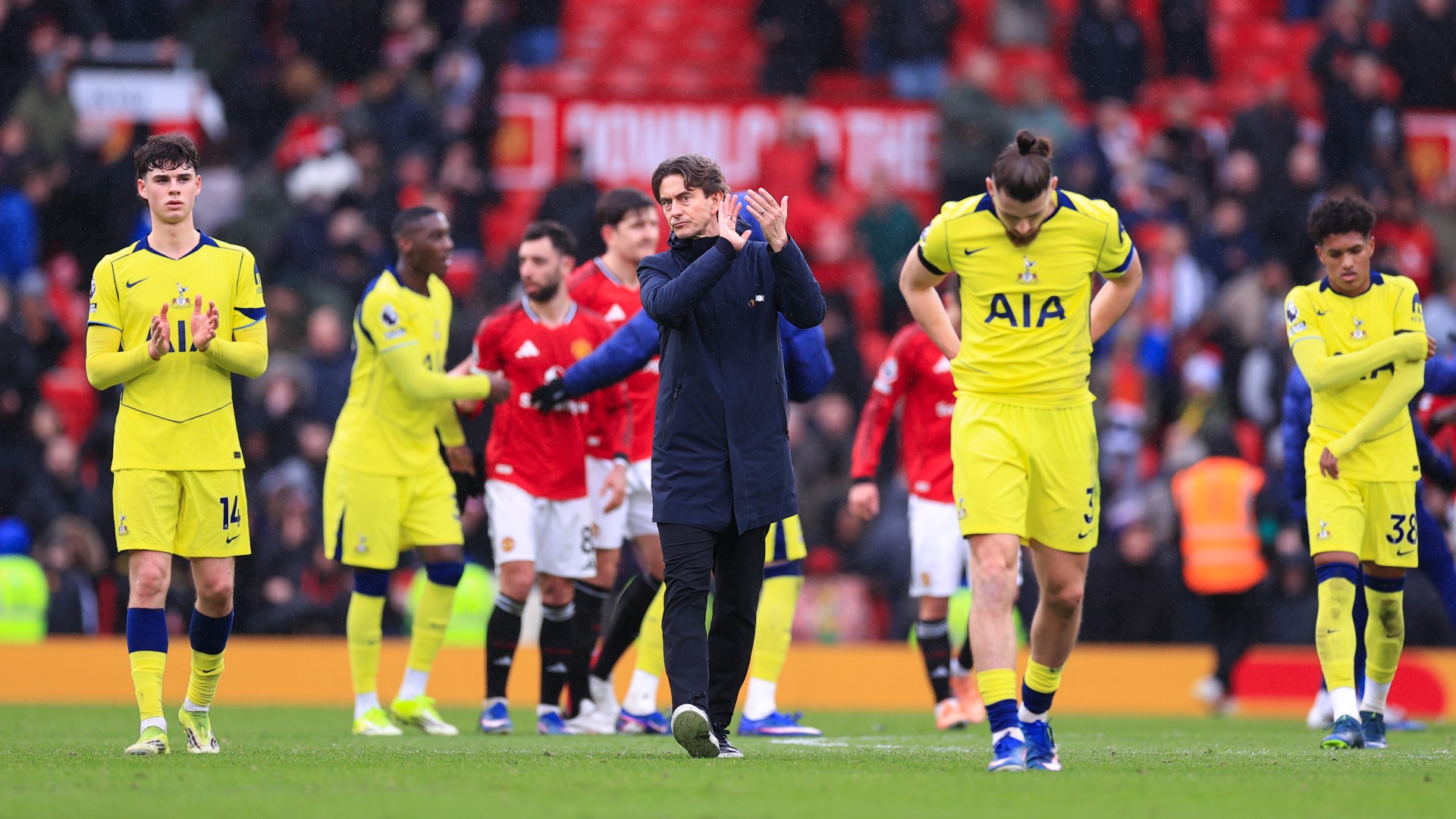 Rooney: Spurs in relegation battle