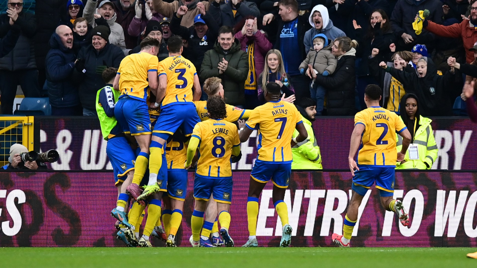 FA Cup: L1 Mansfield stun Burnley