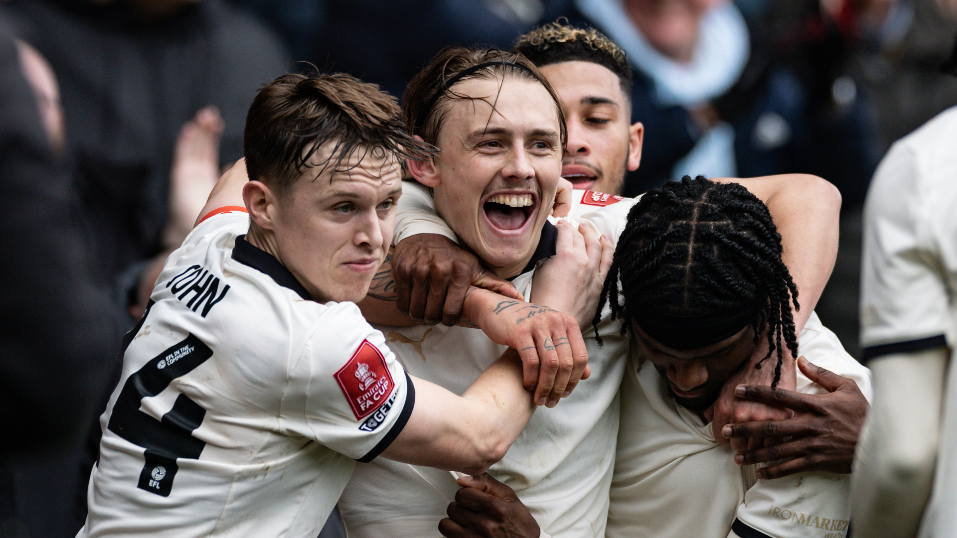 FA Cup: Fulham and Sunderland exit